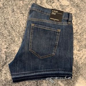 Womens banana republic jean shorts size 29/8